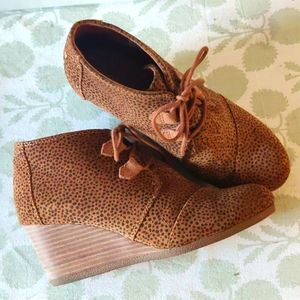 Toms Suede Wedge Booties